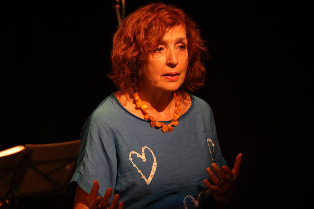 Kol Colé mit ukrainischen Gasmusikerinnen im Bochumer Kulturrat