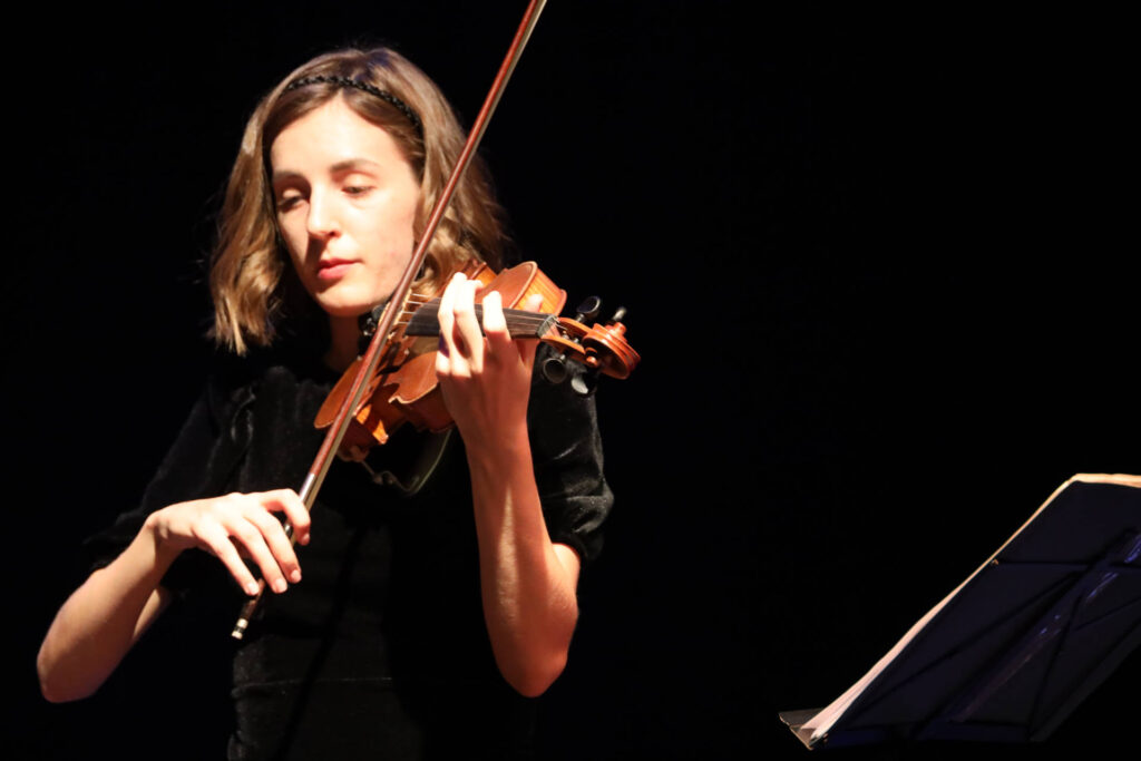 Kol Colé mit ukrainischen Gasmusikerinnen im Bochumer Kulturrat