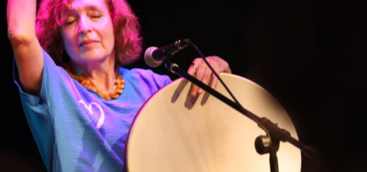 Kol Colé mit ukrainischen Gasmusikerinnen im Bochumer Kulturrat