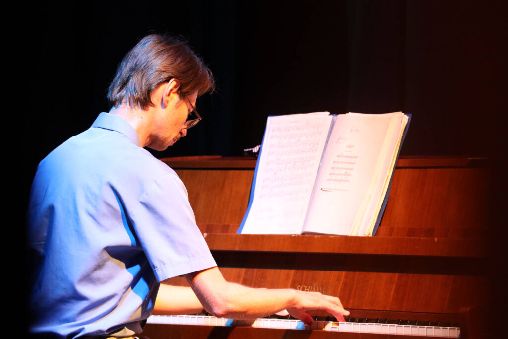 Kol Colé mit ukrainischen Gasmusikerinnen im Bochumer Kulturrat