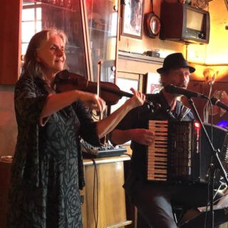 Tangoyim im Singenden Holunder